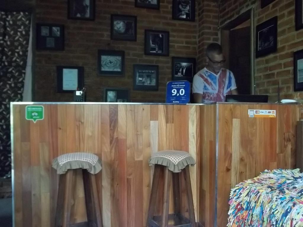 Chales City Camael São Tomé das Letras Bagian luar foto
